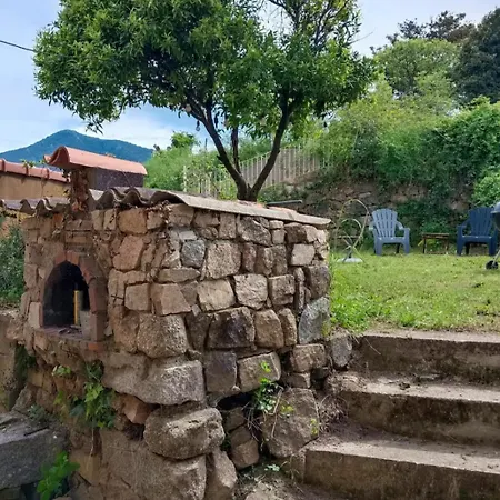 Maison Typique Village Corse بيت للعطل *