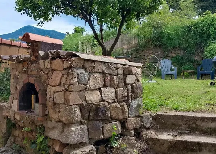 Maison Typique Village Corse بيت للعطل *